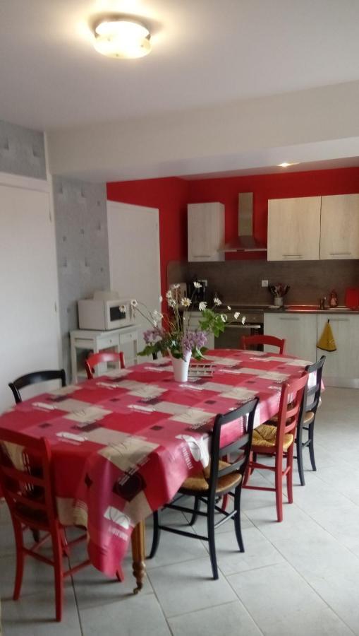 Maison En Pierre De Pays Ségrie Εξωτερικό φωτογραφία